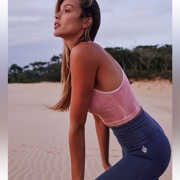 Free People Movement High-Rise 7/8 Length Good Karma Leggings Deepest Navy - Picture 1 of 6